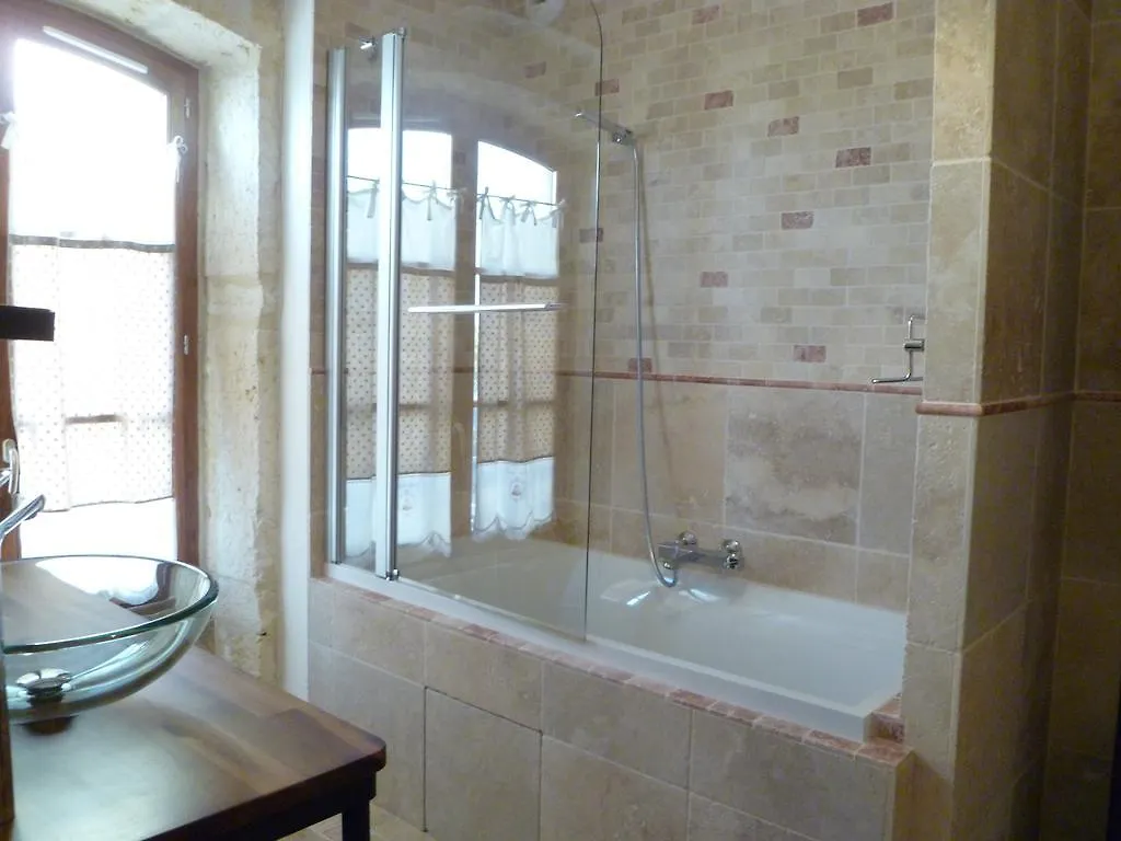 Guest house Chambres D'Hotes Du Lion D'Or Neuville-sur-Saone France